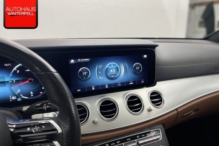 Mercedes-Benz E 400 E 400 d T 4M AMG NIGHT PANO+ABC+KEYLESS+MEMO+HUD
