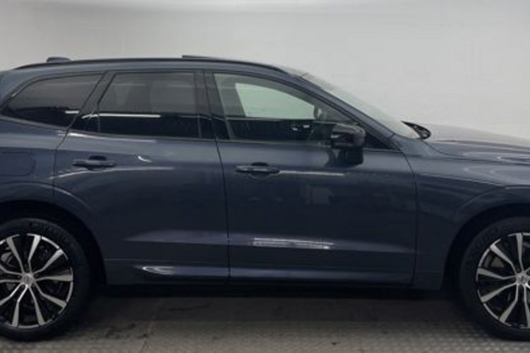 Volvo XC60 XC60 B5 D AWD Ultimate Dark POLESTAR PANO+LUFT+