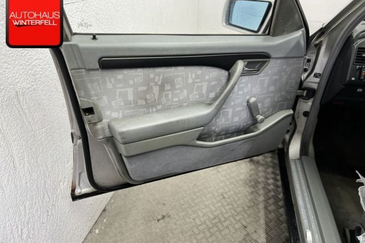Mercedes-Benz C 180 C 180 RADIO+KASETTE+E-AUSSENSPIEGEL+