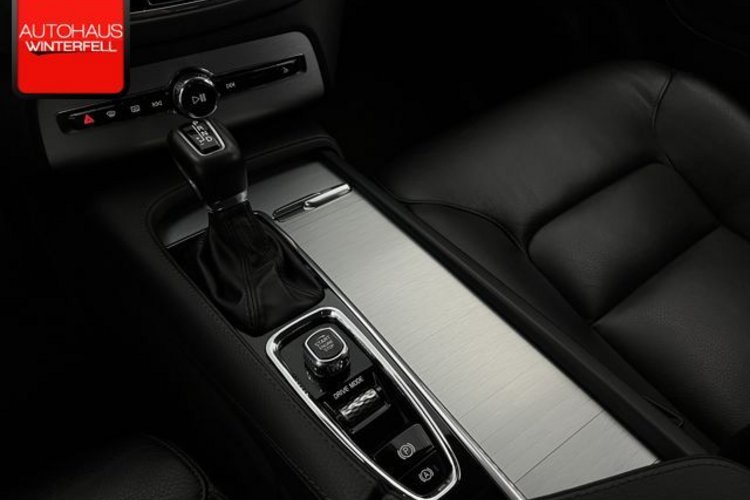Volvo XC90 XC90 D5 AWD STANDHEIZUNG+KAMERA+KEYLESS+VOLL-LED