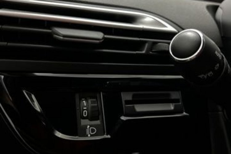 Citroën Grand C4 Picasso / SpaceTourer Grand C4 Spacetourer 130 EAT8 7SITZ+KAMERA+ACC+