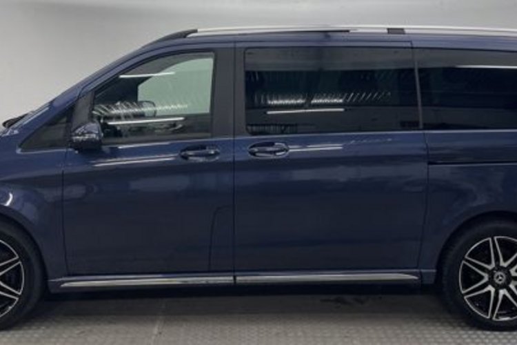 Mercedes-Benz V 300 V 300 d AMG 4M LANG 8SITZER+PANO+AHK+STANDH+360+