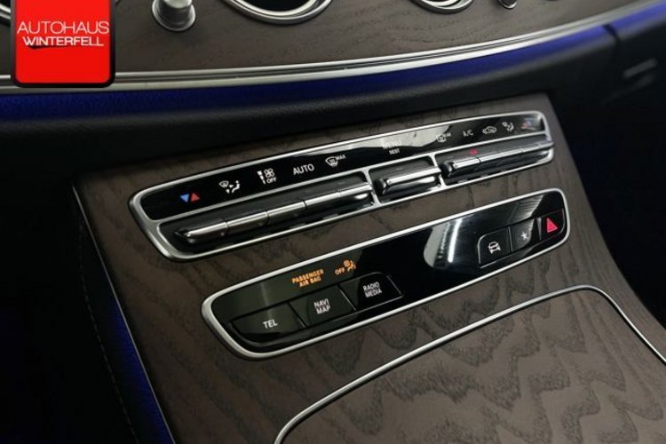 Mercedes-Benz E 400 E 400 d T 4M AVANTGARDE PANO+AHK+KEYLESS+DISTRO+