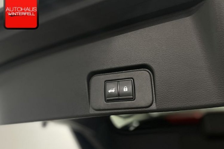 Nissan X-Trail X-Trail 1.5 VC-T Tekna 7SITZ+BOSE+MEMO+CARPLAY+