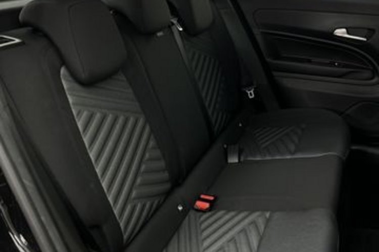 Fiat 600 600 HYBRID 1.2 T3 DCT VOLL-LED+KAMERA+SITZHEIZUN