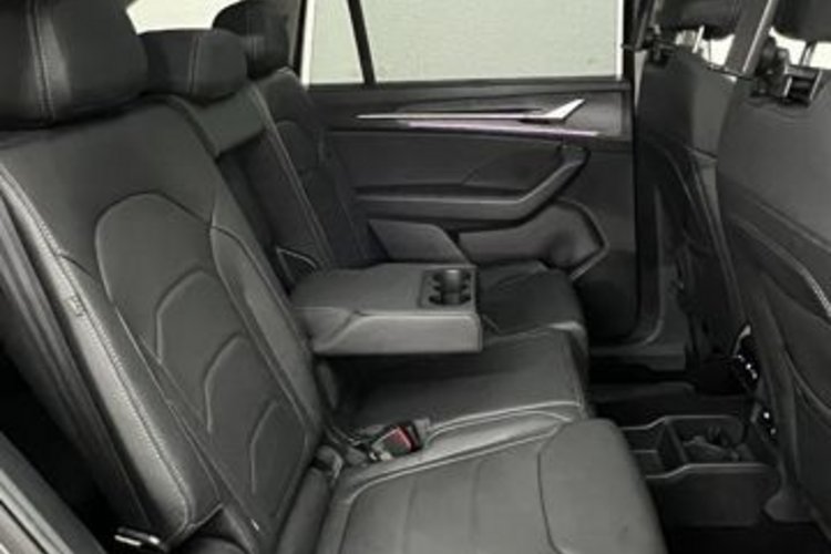 Skoda Kodiaq Kodiaq 2.0 4x4 Selection 7SITZ+PANO+AHK+360+HUD+