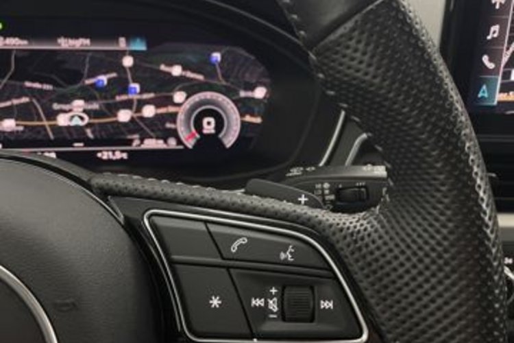 Audi A4 A4 Avant 45 TFSI qu S line edition one PANO+AHK+