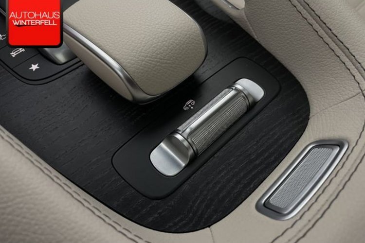 Mercedes-Benz GLE 400 GLE 400 d 4M AMG PANO+AHK+360+AIRMATIC+MEMO+BURM