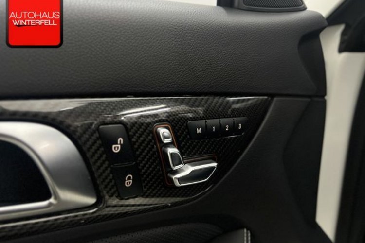Mercedes-Benz SLC 43 AMG SLC 43 AMG PERFOR CARBON KAMERA+MEMO+KEYLESS