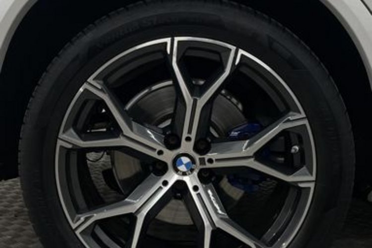 BMW X5 X5 xDrive30d M SPORT PANO+LASER+AHK+STANDHZG+HUD