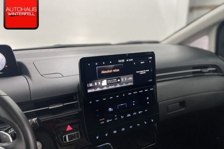 Hyundai STARIA STARIA 2.2 CRDi SIGNATURE AWD 7SITZ+PANO+ACC+