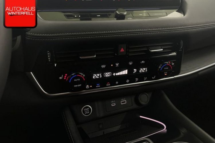 Nissan X-Trail X-Trail 1.5 VC-T Tekna 7SITZ+BOSE+MEMO+CARPLAY+