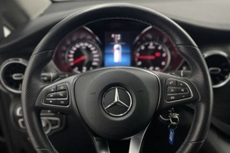 Mercedes-Benz V 300 V 300 d lang 4M Avantgarde Edition 7SITZ+360+AHK