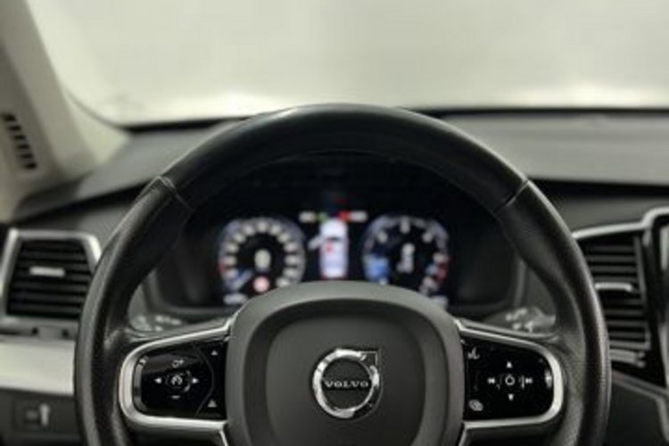 Volvo XC90 XC90 D5 AWD STANDHEIZUNG+KAMERA+KEYLESS+VOLL-LED