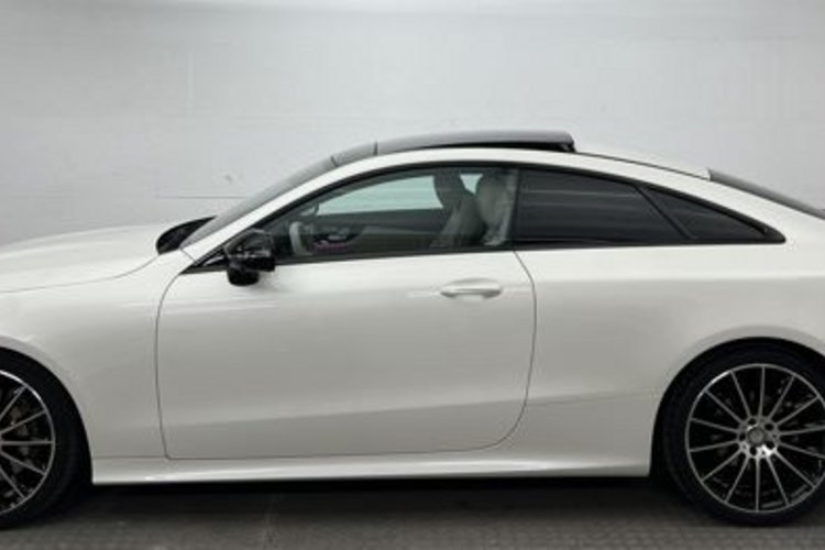 Mercedes-Benz E 300 E 300 Coupe AMG NIGHT PANO+BURMESTER-3D+360+MEMO