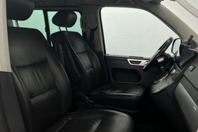 Volkswagen T5 Multivan T5 Multivan 2.5 TDI Highline 7SITZ+AHK+KAMERA+