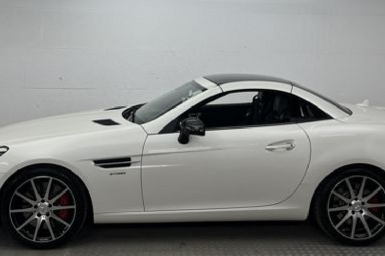 Mercedes-Benz SLC 43 AMG SLC 43 AMG PERFOR CARBON KAMERA+MEMO+KEYLESS