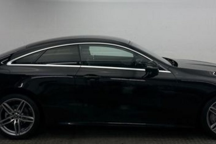 Mercedes-Benz E 200 E 200 Coupe AMG SPORT LED+WIDESCREEN+KAMERA+