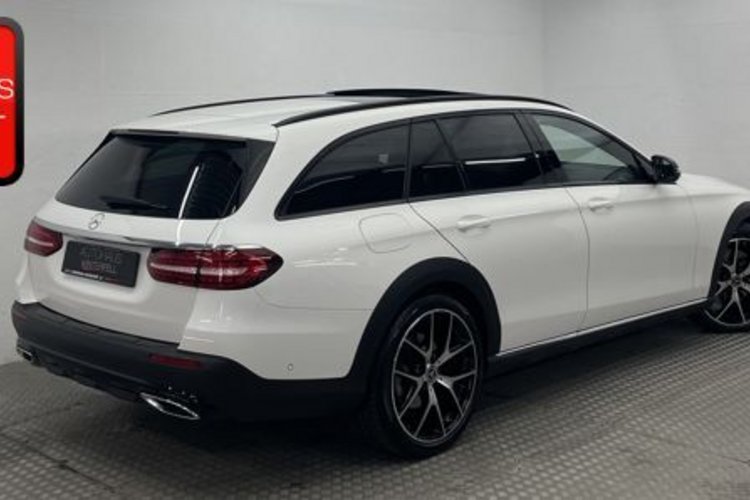 Mercedes-Benz E 400 E 400 d T 4M All-Terrain NIGHT AMG 20Z+PANO+MEMO