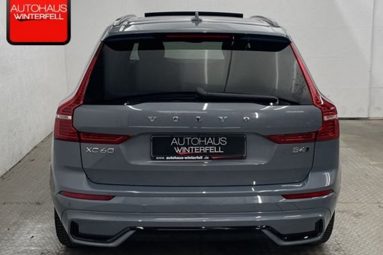 Volvo XC60 XC60 B4 AWD PLUS DARK PANO+AHK+MEMORY+H&amp;K+LED+