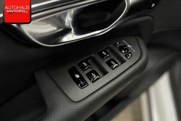 Volvo XC90 XC90 T8 AWD RECH RDesign 7SITZ+AHK+KEYLESS+H/K+