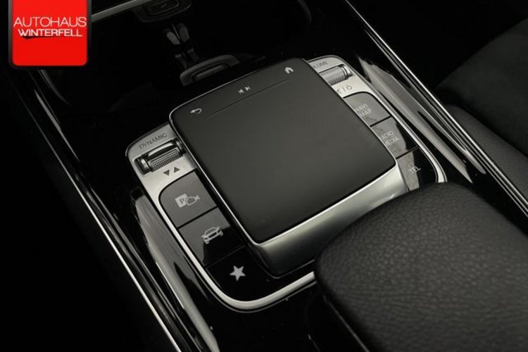 Mercedes-Benz GLB 200 GLB 200 d AMG LINE 7SITZ+PANO+DIGITAL+KAMERA+LED