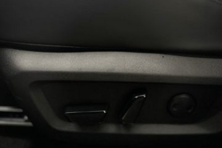 Nissan X-Trail X-Trail 1.5 VC-T Tekna 7SITZ+BOSE+MEMO+CARPLAY+