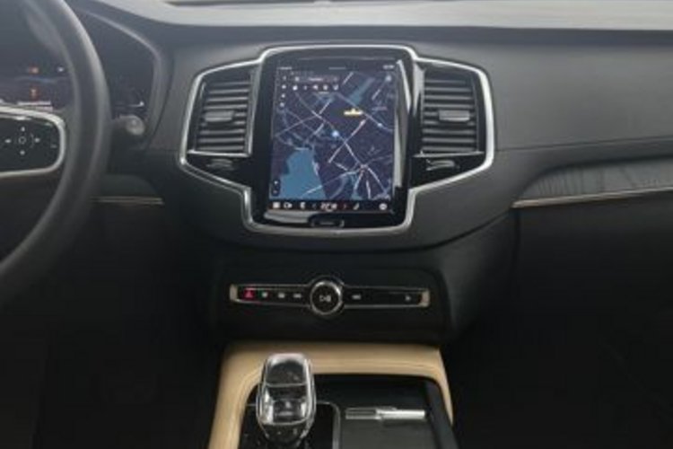Volvo XC90 XC90 T8 PLUS BRIGHT RECH AWD 7SITZ+PANO+AHK+LUFT