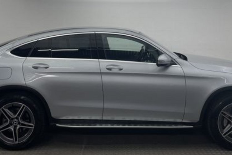 Mercedes-Benz GLC 300 GLC 300 de Coupe 4M AMG AIR-BODY+AHK+TRITTBRETT+