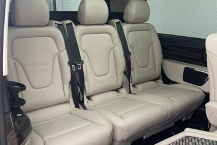 Mercedes-Benz V 300 V 300 d 4M LANG AMG NIGHT 7SITZ+PANO+AHK+STANDH+