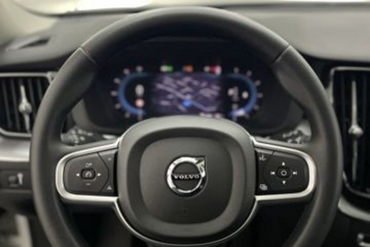 Volvo XC60 XC60 B4 D AWD PRO PANO+AHK+H&amp;K+VOLL-LED+KAMERA+