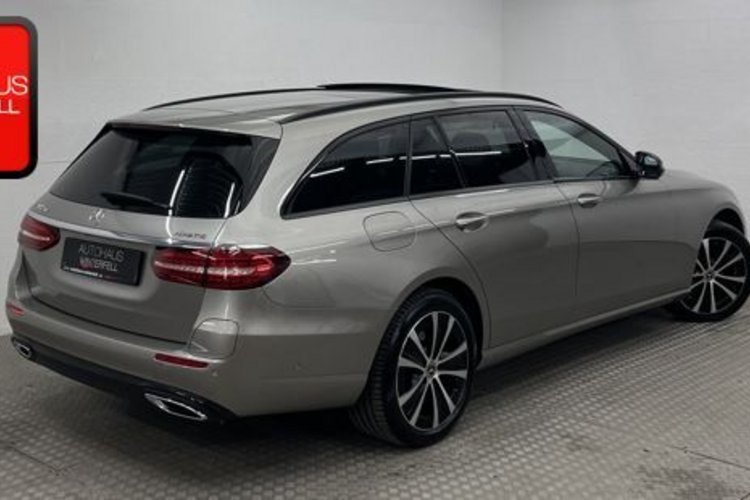 Mercedes-Benz E 300 E 300 de T 4M Avantgarde NIGHT PANO+BURMES+DISTR