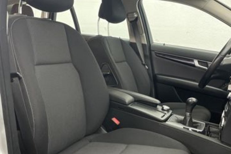 Mercedes-Benz C 200 C 200 T CDI BlueEfficiency NAVI+PDC+TEMPOMAT+