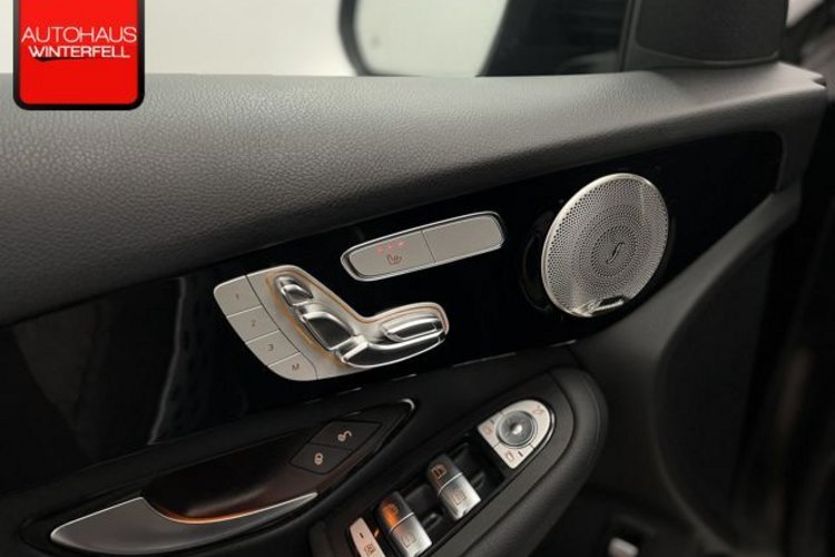 Mercedes-Benz GLC 300 GLC 300 de 4M NIGHT AMG 20Z PANO+AHK+AIR-BODY+