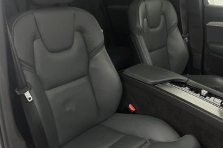 Volvo XC90 XC90 B5 AWD PRO 7SITZ+PANO+STANDHEIZUNG+VOLL-LED