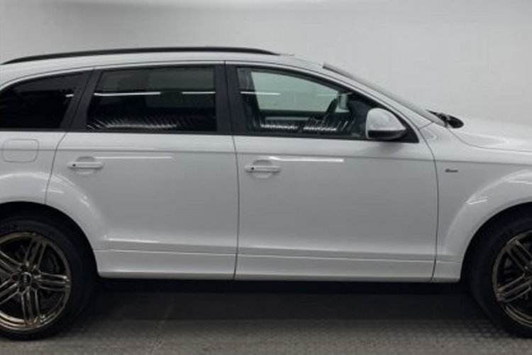 Audi Q7 Q7 3.0 TDI qu S line V12 OPTIK 7SITZ+PANO+AHK+
