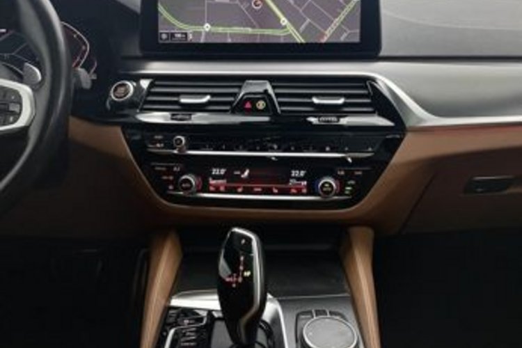 BMW 530 530 i xDrive Touring M SPORT PANO+AHK+360+HUD+
