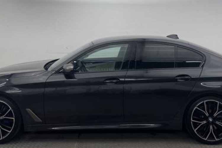 BMW M550 M550 i xDrive LASER+MASSAGE+HUD+H/K+MEMORY+4ZONE