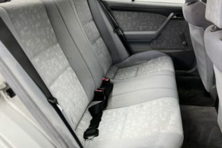 Mercedes-Benz C 180 C 180 RADIO+KASETTE+E-AUSSENSPIEGEL+