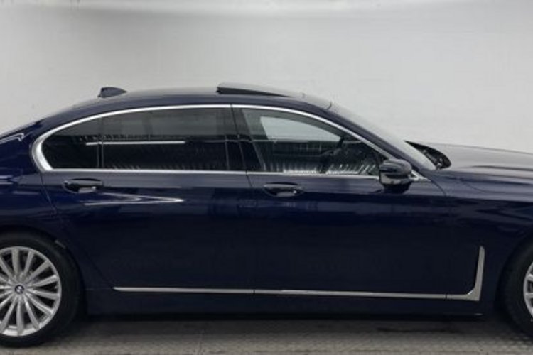 BMW 730 730 Ld xD LANG INDIVIDUAL+PANO-SKY+EXECUTIVE+