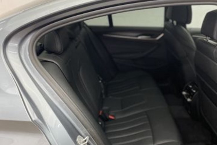 BMW 530 530 d xDrive M SPORT GSD+AHK+HUD+MEMO+SITZKLIMA+