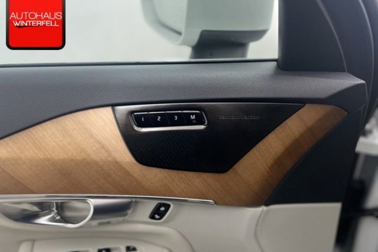 Volvo XC90 XC90 Rech T8 AWD 7SITZ+PANO+AHK+MEMORY+H&amp;K+KAMER