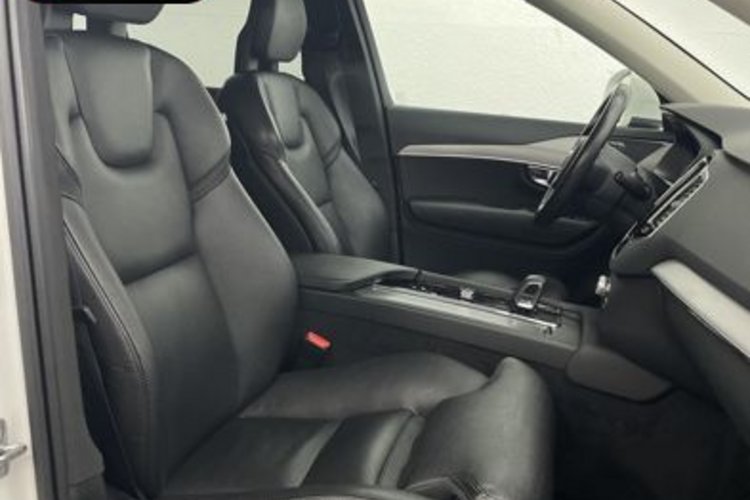 Volvo XC90 XC90 B5 D AWD 7SITZER+AHK+MEMORY+360+KEYLESS+
