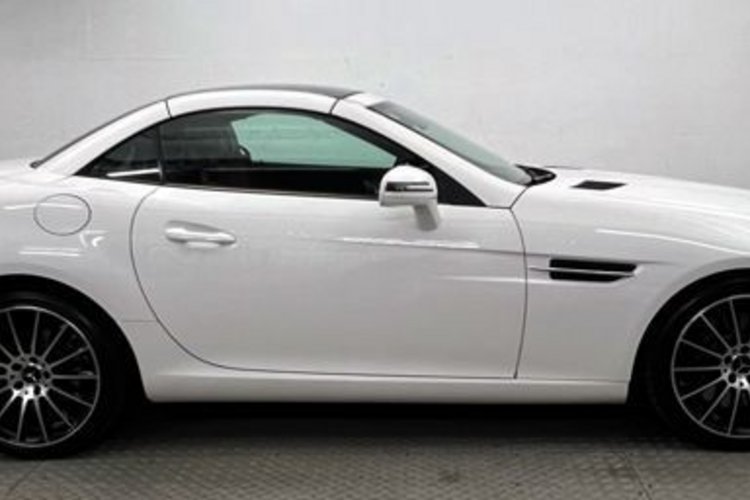 Mercedes-Benz SLC 300 SLC 300 AMG PANO+MEMO+H/K+CARPLAY+AIR-SCARF+