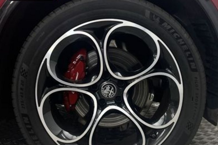 Alfa Romeo Stelvio Stelvio 2.0 Turbo Veloce Q4 ROSSO+SPECIALE+AHK+