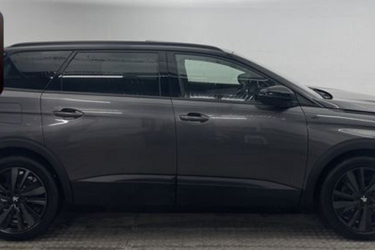 Peugeot 5008 5008 Hybrid 136 e-DSC GT BLACK TONE 7SITZ+PANO+