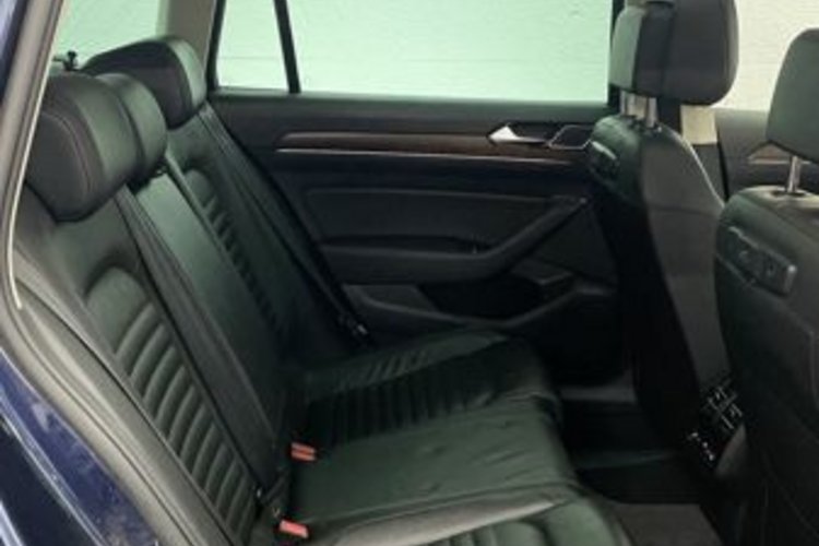 Volkswagen Passat Variant Passat Variant 2.0 TDI 4M R-Line PANO+STANDHZG+