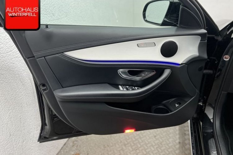 Mercedes-Benz E 300 E 300 d 4M T EXCLUSIVE KAMERA+LED+NAVI+CARPLAY+
