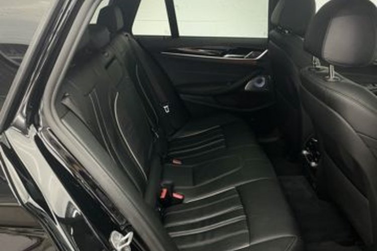 BMW 520 520 d xDrive Luxury Line INDIVIDUAL+PANO+B&amp;W+HUD