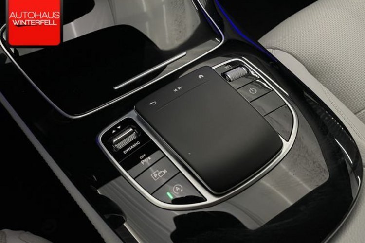 Mercedes-Benz E 220 E 220 d 4M Avantgarde MULTIBEAM+MEMORY+DISTRONIC